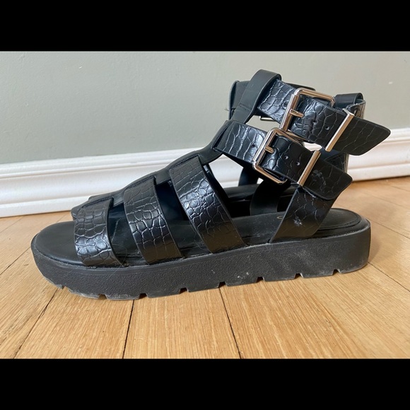 ALDO Faux Croc Chunky Gladiator Sandals - Picture 7 of 8
